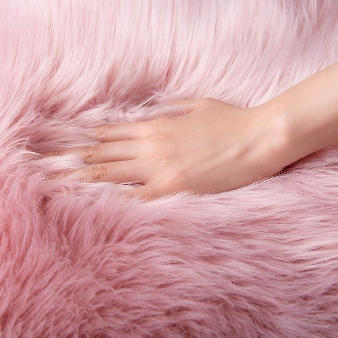 Ashler faux fur rug, Fluffy Shaggy Area Rug Ultra Soft 2.2 x 6 Feet Rectangle - Image 4