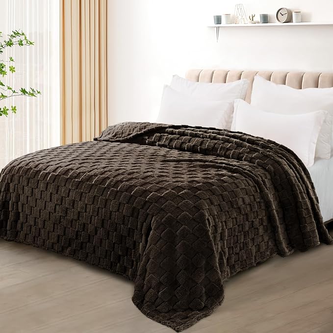 Exclusivo Mezcla Twin Size Flannel Fleece Blanket, Super Soft and Warm - Image 2