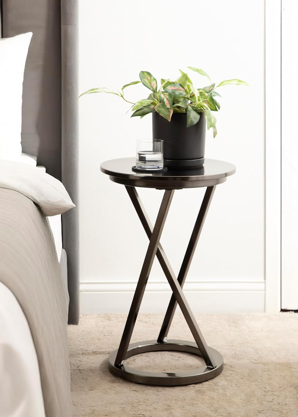 Kate and Laurel Aja Modern Metal Round Side Table; 15 x 15 x 23; Gray Gunmeta...