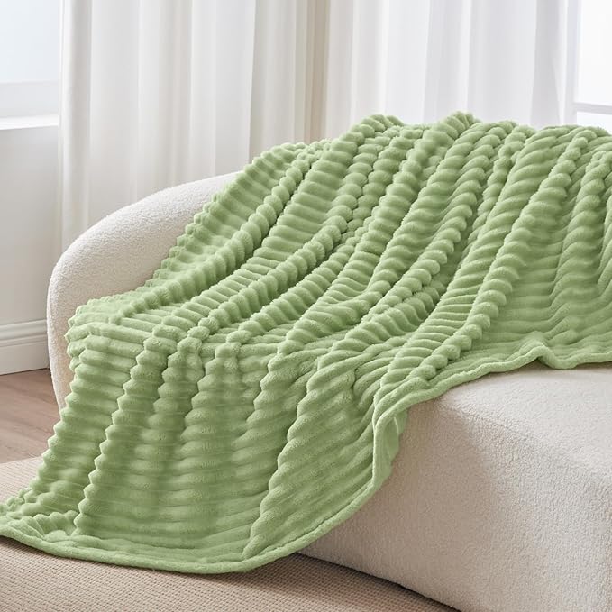 BEDELITE Twin Blanket for Couch & Bed, 300GSM Soft & Warm Fleece Blanket - Image 8