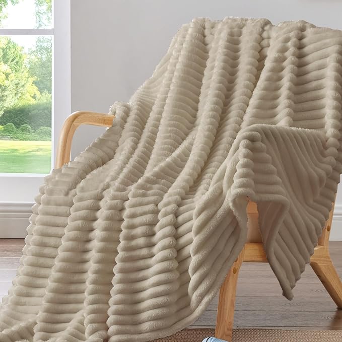 BEDELITE Twin Blanket for Couch & Bed, 300GSM Soft & Warm Fleece Blanket by BEDELITE