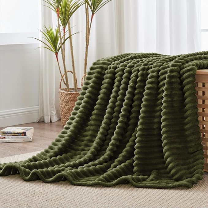 BEDELITE Twin Blanket for Couch & Bed, 300GSM Soft & Warm Fleece Blanket - Image 8
