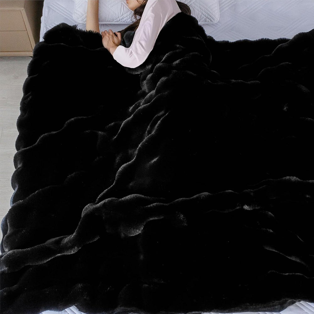 Fluffy Furry Black Faux Fur Throw Blanket for Couch Bed 50x60 Fuzzy Bubble So...