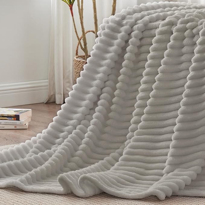 BEDELITE King Size Blanket for Bed, 300GSM Soft & Warm Fleece Blanket, - Image 6