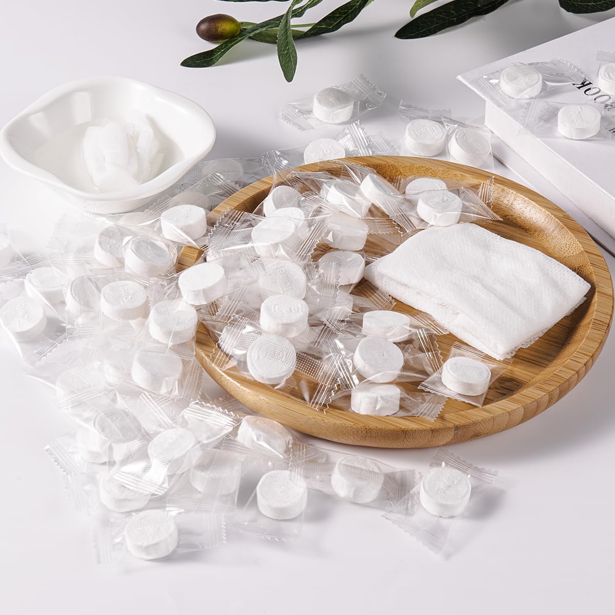 KISEER 200 Pieces Compressed Towels Portable Disposable Mini Compressed Coin Tissue Toilet Paper Tablets for Travel, Camping, Hiking, Sport, Beauty Salon, Hand Wipes