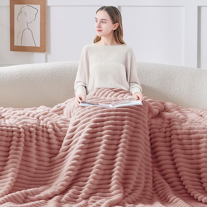 BEDELITE Twin Blanket for Couch & Bed, 300GSM Soft & Warm Fleece Blanket - Image 3