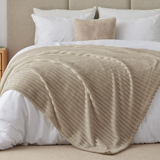 BEDELITE Blankets Queen Size for Bed, 300GSM Soft & Warm Fleece Blanket - Image 7