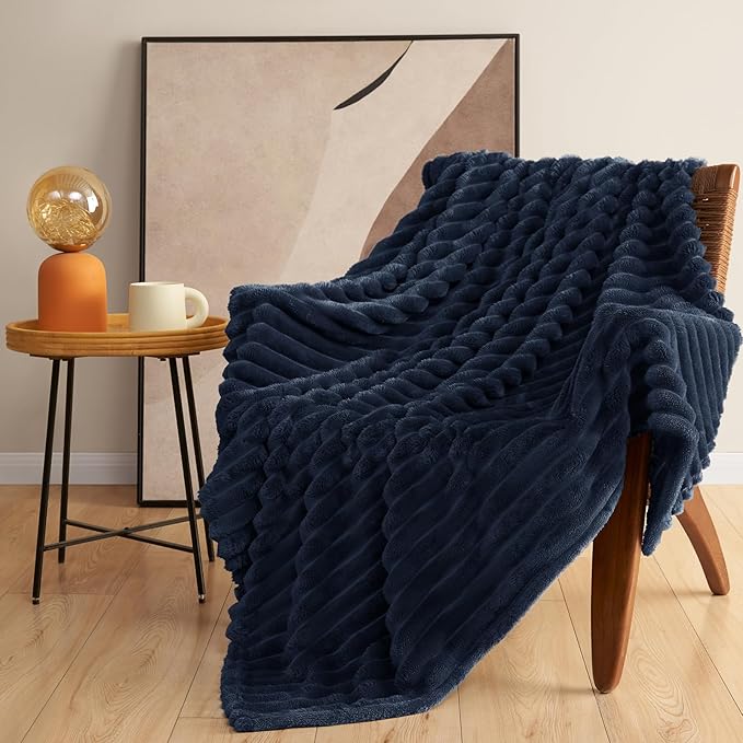 HIMEET Navy Blue Ribbed Throw Blanket - Image 9