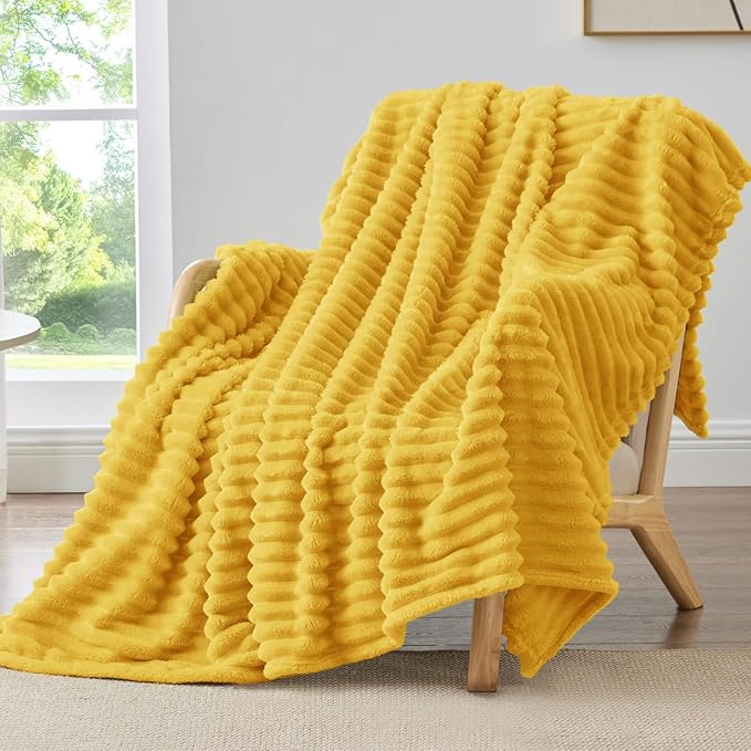 BEDELITE Twin Blanket for Couch & Bed, 300GSM Soft & Warm Fleece Blanket by BEDELITE