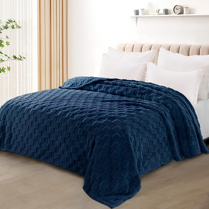 Exclusivo Mezcla Queen Size Flannel Fleece Blanket, Super Soft and Warm - Image 2
