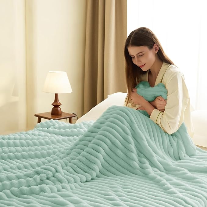 HIMEET Sage Green Ribbed King Size Blanket - Image 7