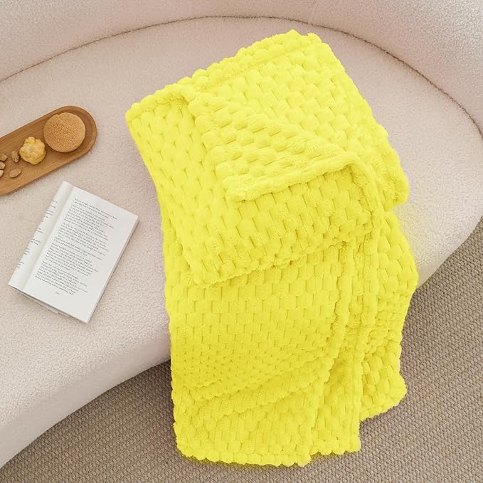 BEDELITE Fleece Throw Blanket for Couch & Bed - Image 6