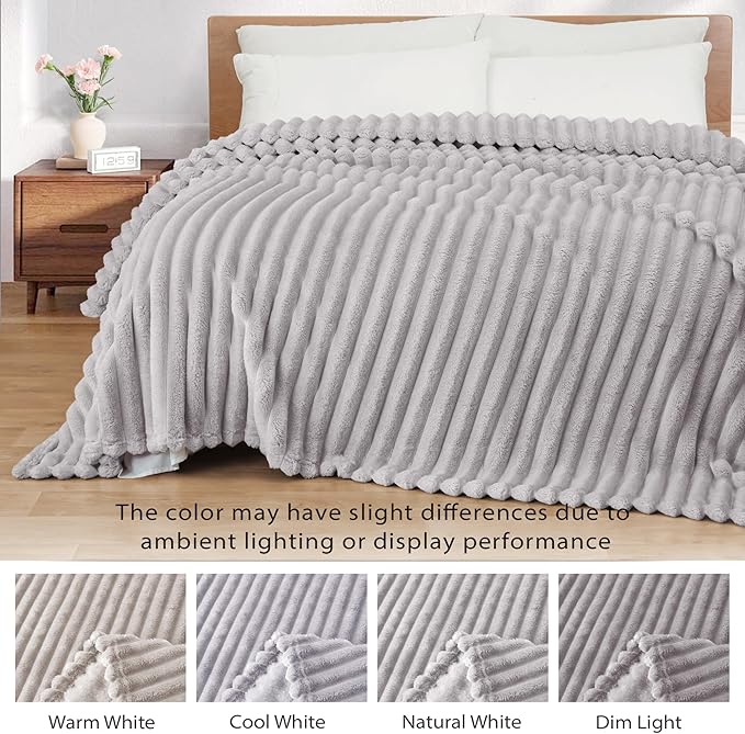 Exclusivo Mezcla Queen Size Flannel Fleece Blanket, Super Soft Striped Jacquard - Image 3