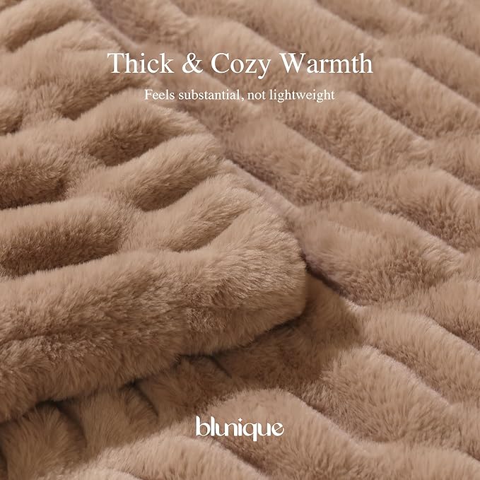 Ultra Soft Cozy Faux Fur Throw Blanket, Fuzzy Plush Thick Bubble Blanket - Image 4