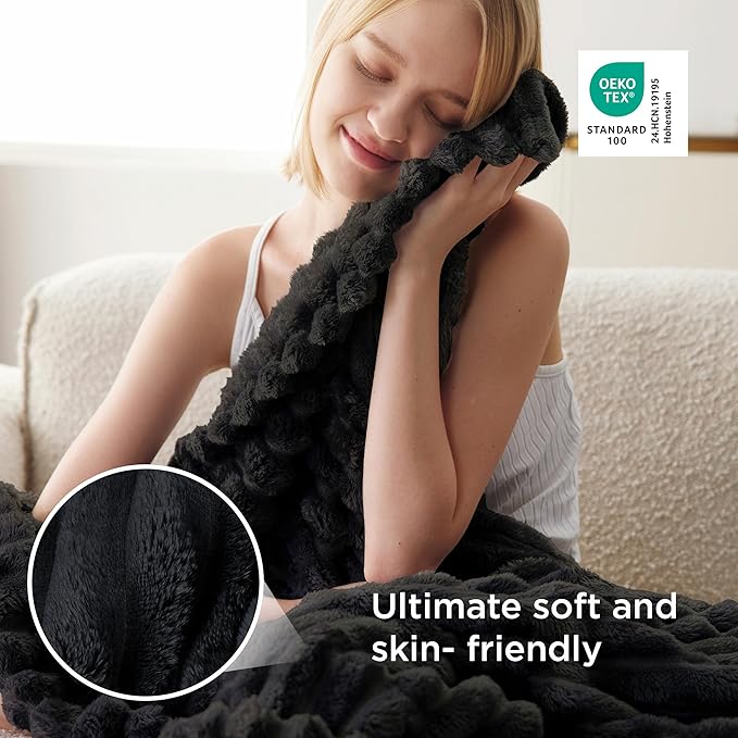 Bedsure GentleSoft Black Throw Blanket - Image 4