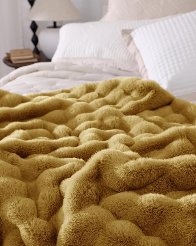 Ultra Soft Cozy Faux Fur Throw Blanket, Fuzzy Plush Thick Bubble Blanket - Image 5