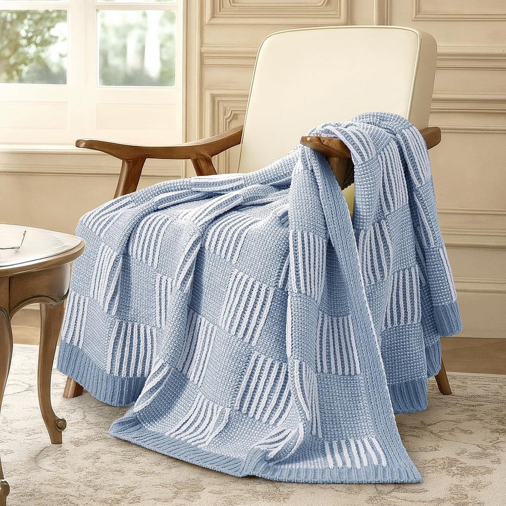 Amélie Home Checkered Knit Throw Blanket for Couch, Blue 50"x60"