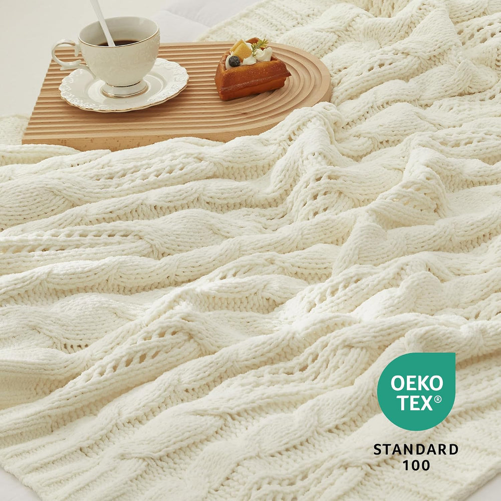 Amélie Home Cable Knit Chenille Throw Blanket, Cream White 60×80