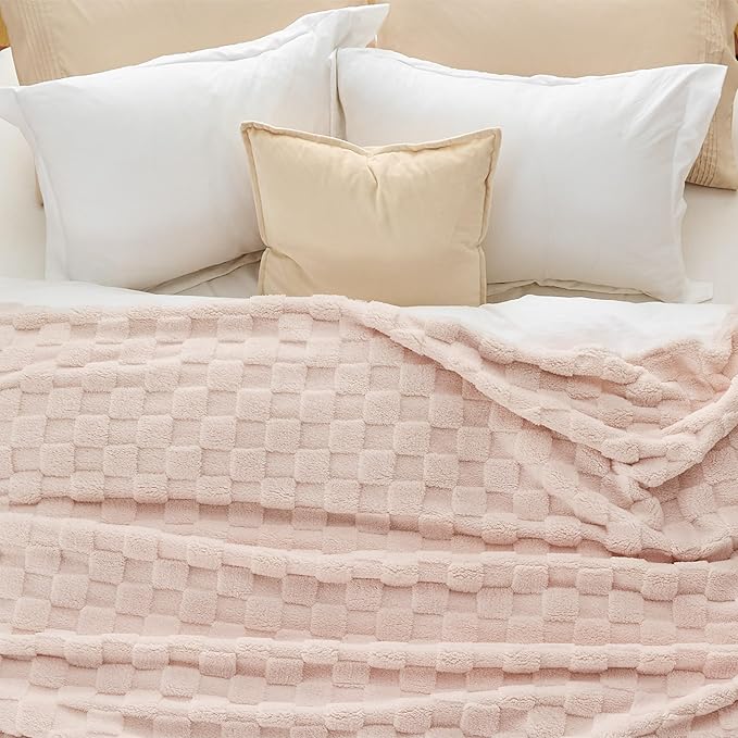 Bedsure GentleSoft Full Size Blankets - Image 7