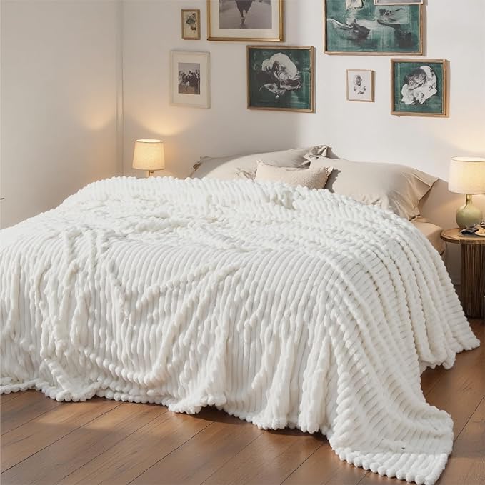 Bedsure GentleSoft Large Fleece Blanket - Image 7