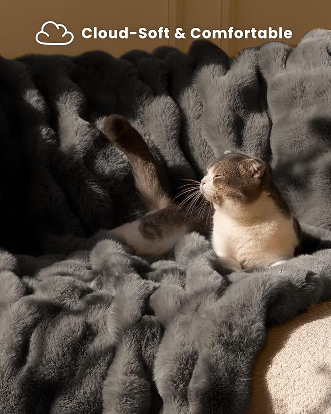 Ultra Soft Cozy Faux Fur Throw Blanket, Fuzzy Plush Thick Bubble Blanket