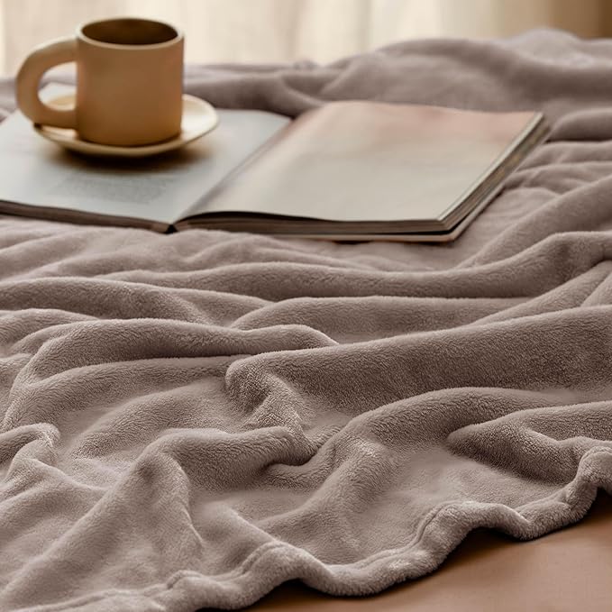Bedsure GentleSoft Fleece Throw XL Blanket Mocha Brown - Image 5