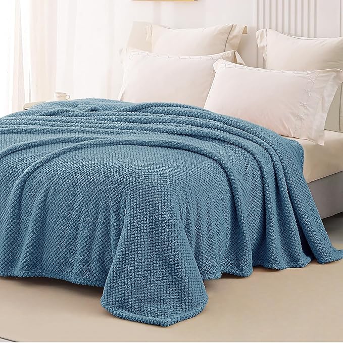 Whale Flotilla Queen Size Fuzzy Fleece Blanket, Fluffy Warm Soft Jacquard Bed - Image 4