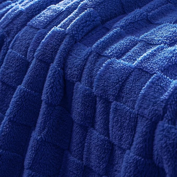 Exclusivo Mezcla Queen Size Flannel Fleece Blanket, Super Soft and Warm - Image 4