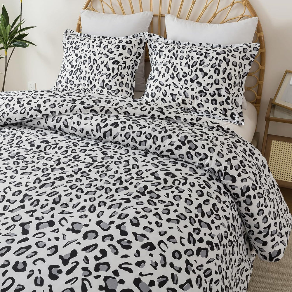 Caressma White Cheetah Comforter Set Full Size 3 Pieces Bedding