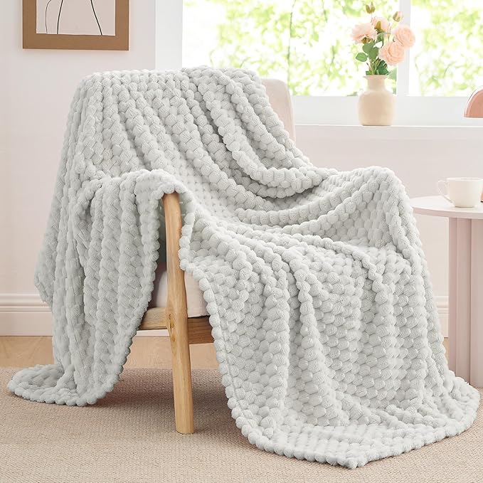BEDELITE Fleece Blanket Twin for Bed Couch, 3D Jacquard Decorative Light Grey - Image 4