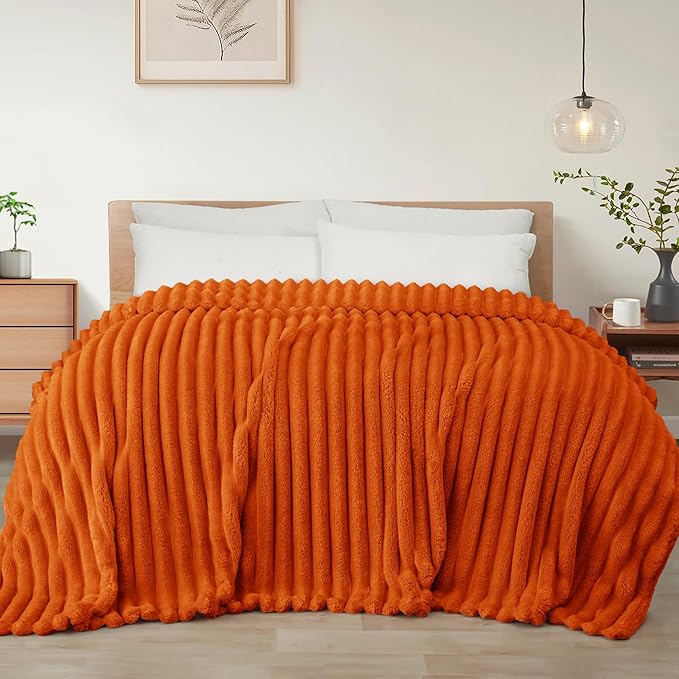 Exclusivo Mezcla California King Size Flannel Fleece Blanket, Super Soft by ExclusivoMezcla