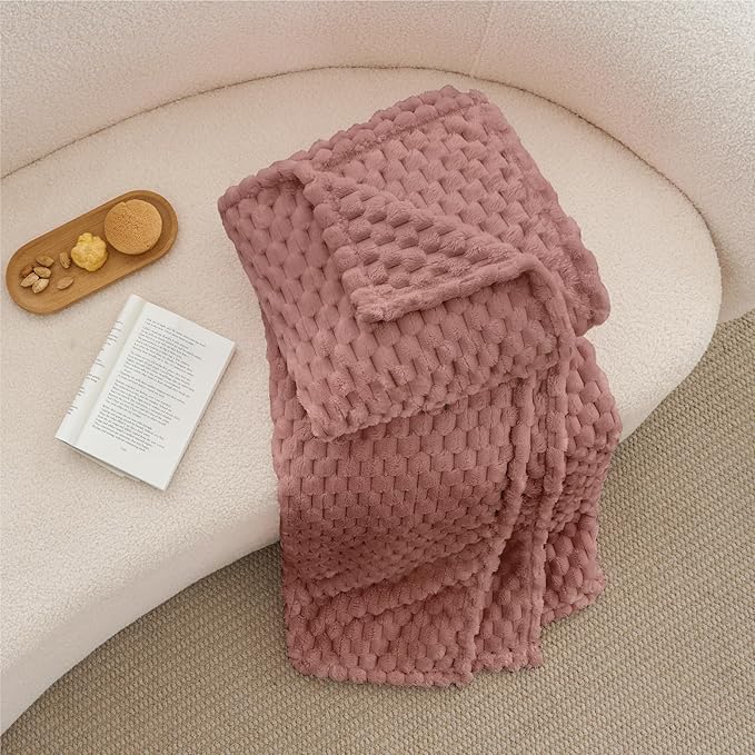 BEDELITE Fleece Twin Blanket for Couch & Bed - Image 7