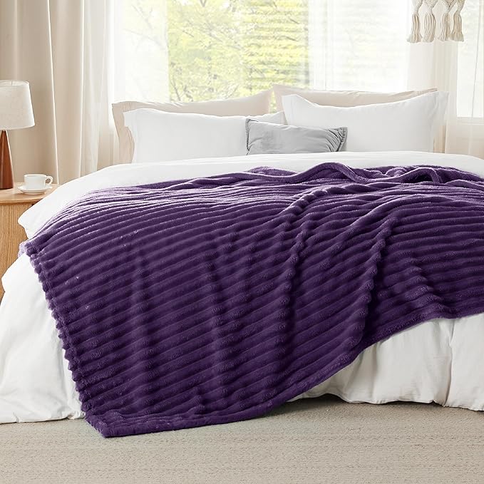 Bedsure GentleSoft Purple Fleece Blanket - Image 9