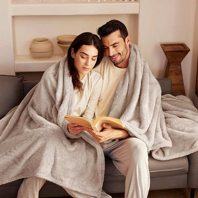 Exclusivo Mezcla Plush Fuzzy Fleece Bed Blanket King Size, Super Soft, Fluffy - Image 2
