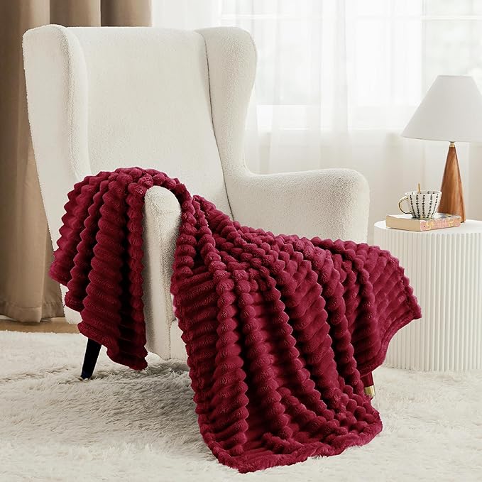 Bedsure GentleSoft Red Fleece Blanket - Image 2