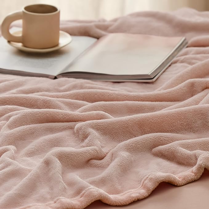 Bedsure GentleSoft Fleece Throw XL Blanket Dusty Pink - Image 4