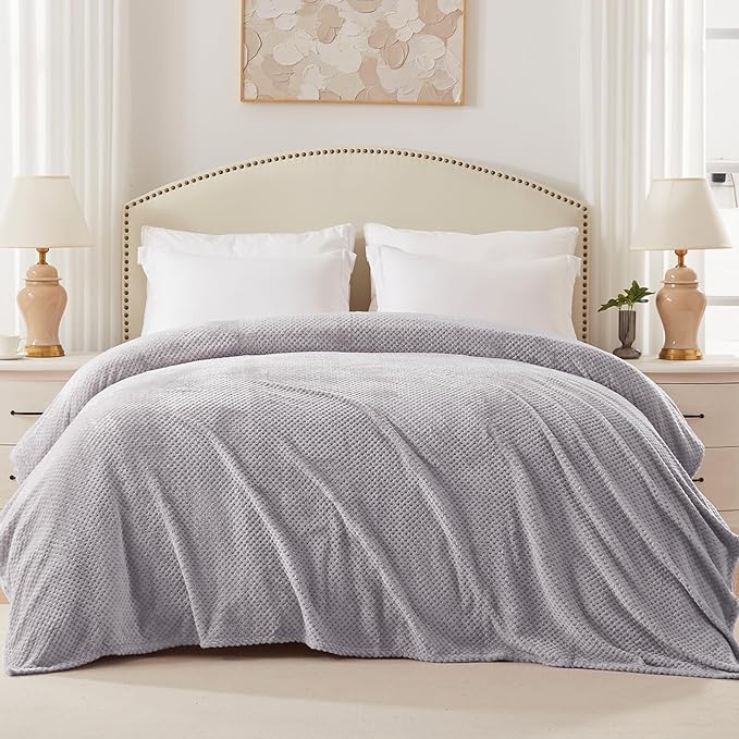 Exclusivo Mezcla Fleece Bed Blanket Twin Size, Super Soft and Warm Blankets - Image 3
