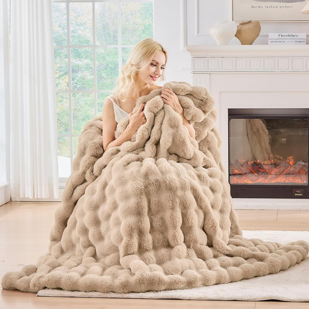Faux Fur Throw Blanket for Couch - Cozy Fuzzy Soft Plush Fluffy Thick Luxury ...