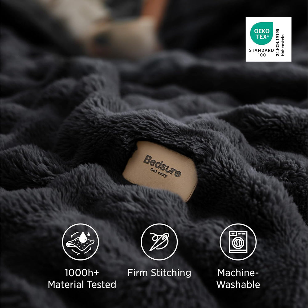 Bedsure Cloud Bubble Fleece Queen Blanket for Bed, Black, 90"×90"