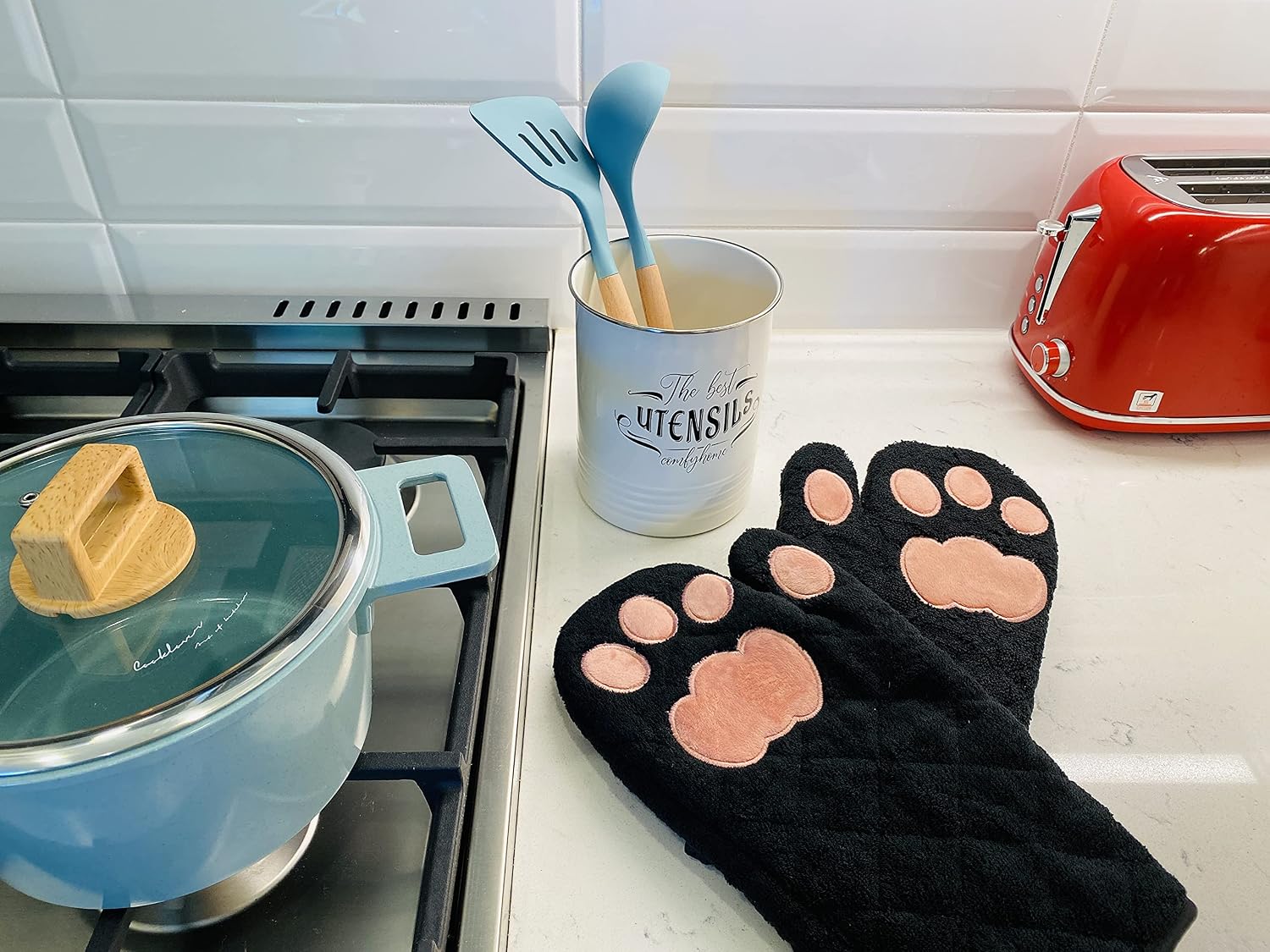 Cricket & Junebug Oven Mitts Cat Paws - Black & Pink