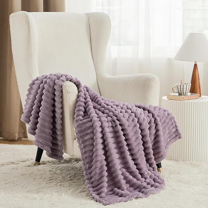 Bedsure GentleSoft Light Purple Throw Blanket - Image 2