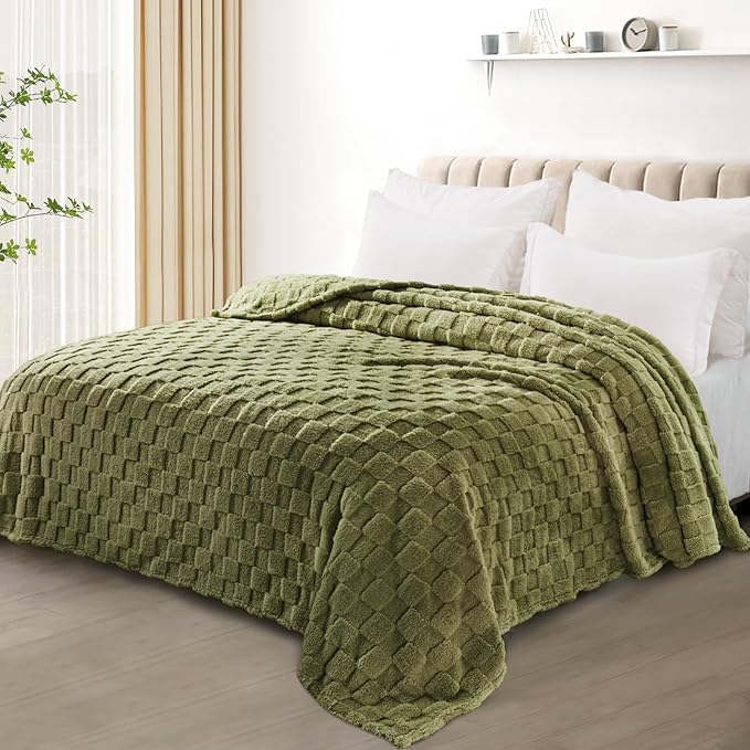 Exclusivo Mezcla Twin Size Flannel Fleece Blanket, Super Soft and Warm - Image 2