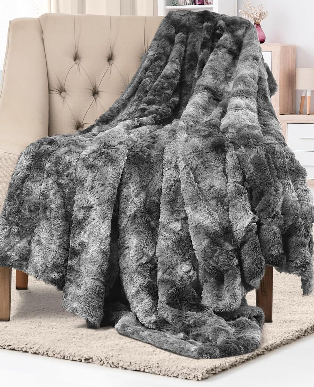 Everlasting Comfort Soft & Comfortable Gray Faux Fur Throw Blanket for Co...