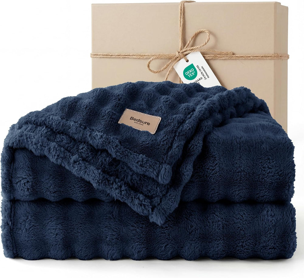Bedsure 3D Fleece Bubble Blanket