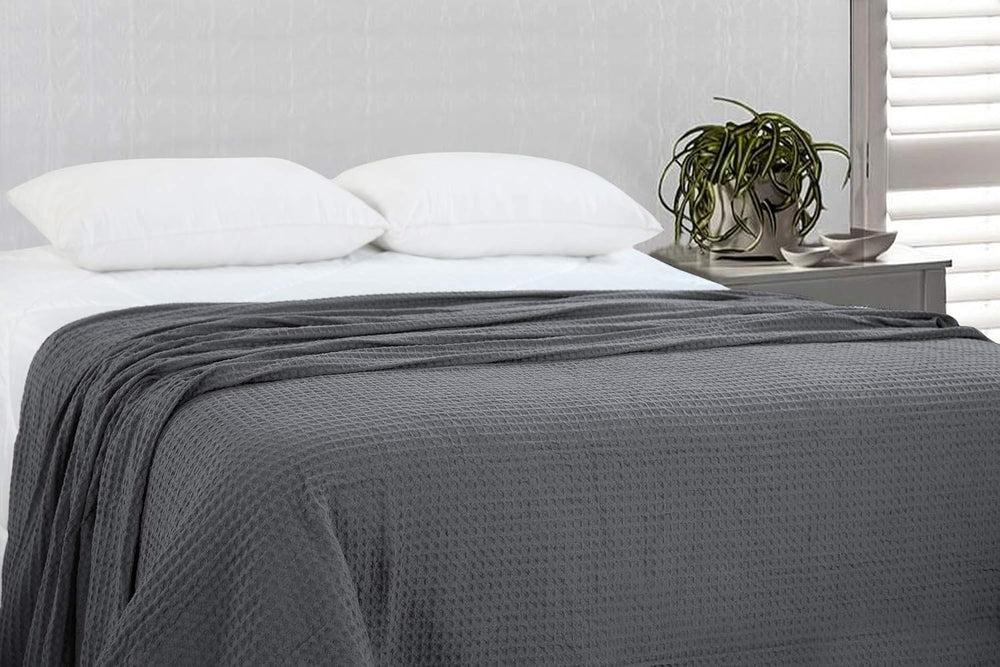 HILLFAIR 100% Combed Cotton Blanket– Queen Size Bed Blanket– Warm Soft All Se...