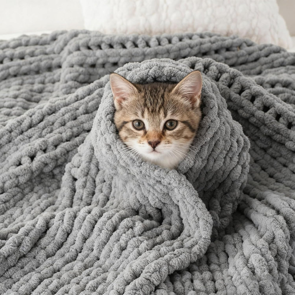 Chunky Knit Throw Blanket for Couch, Light Grey Throw Blanket 50"x60"