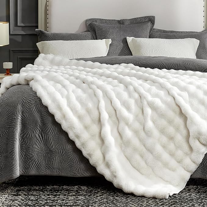 Cozy Bliss Faux Fur Throw Blanket - Image 5