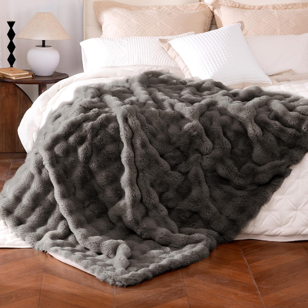 Ultra Soft Cozy Faux Fur Throw Blanket, Fuzzy Plush Thick Bubble Blanket