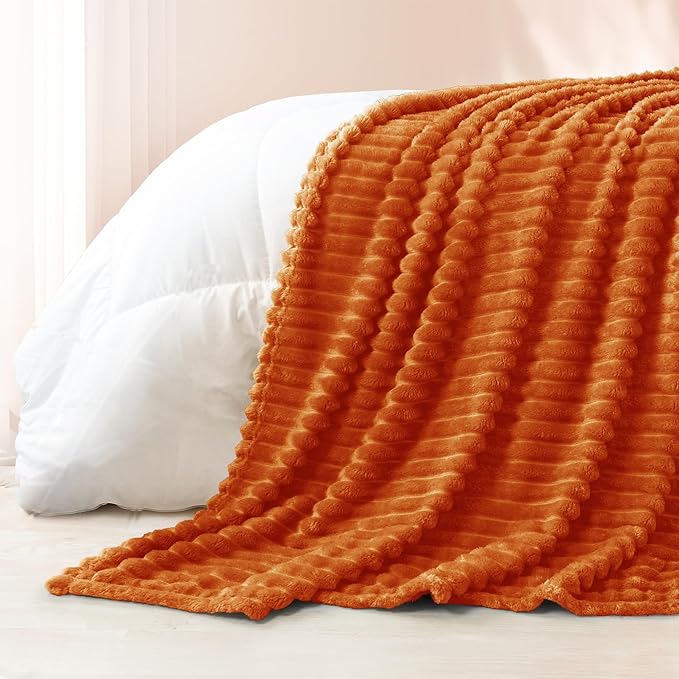 Exclusivo Mezcla California King Size Flannel Fleece Blanket, Super Soft