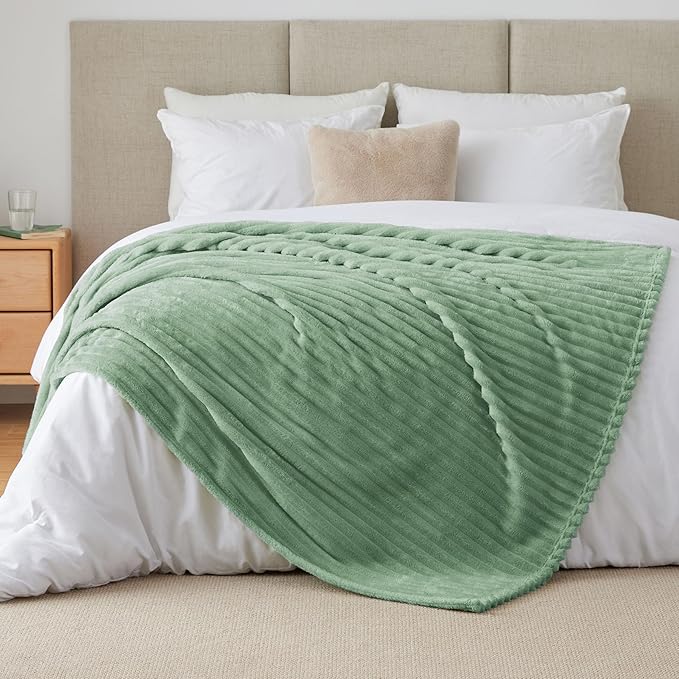 BEDELITE Twin Blanket for Couch & Bed, 300GSM Soft & Warm Fleece Blanket - Image 9